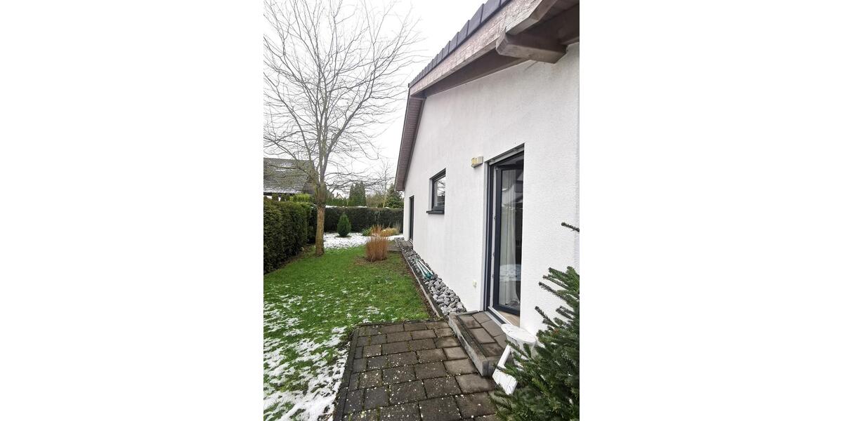 Außergewöhnlicher, barrierefreier Architekten-Bungalow mit Garten und Terrasse 3 zimmer