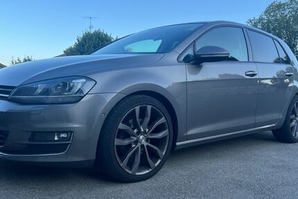 VW Golf 180.857 km 8.300 &euro; Erlstätt 83355