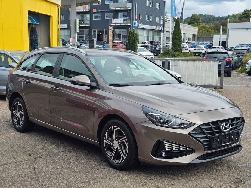 i30
