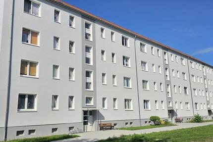 Wohnung Braunsbedra - 4 Zimmer, 69 m&sup2;, 486&euro; | Angebot:26057225