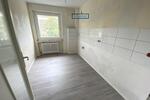 FamilienWohnung: Geräumige 4-Zimmer-Wohnung mit Balkon und neuem Bad
