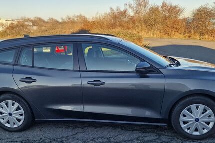 Ford Focus 68.398 km 11.000 &euro; Jahnsdorf 09387