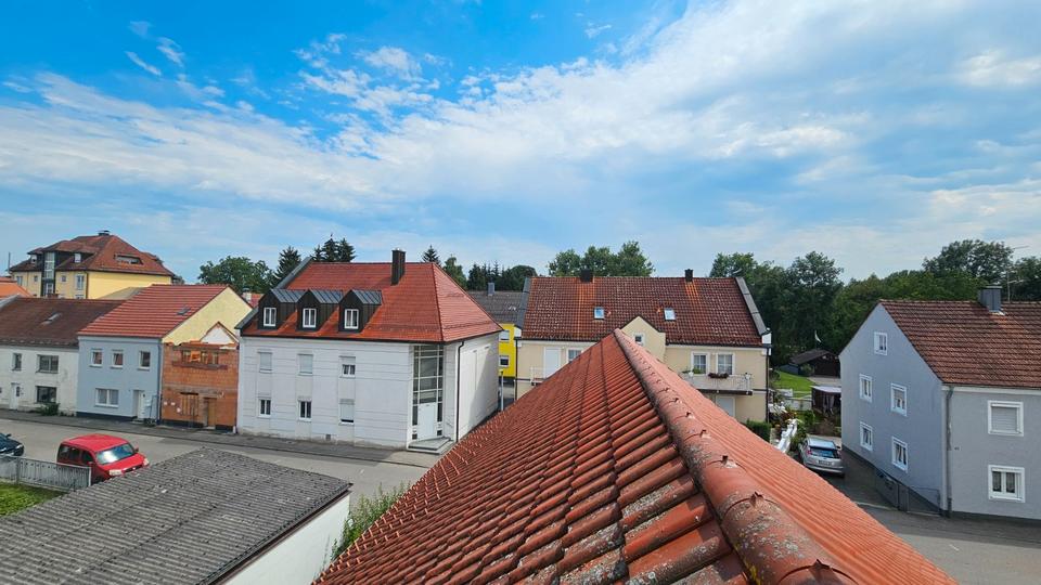 Dachgeschoßwohnung Plattling - 3 Zimmer, 85 m&sup2;, 1.090&euro; | Angebot:26462935