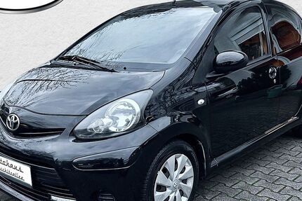 Toyota Aygo (X) 134.499 km 4.990 &euro; Berlin 12353