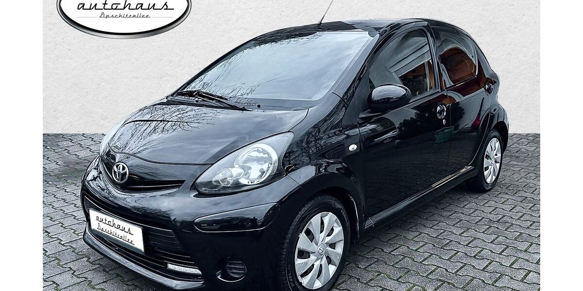Toyota Aygo (X) 134.499 km 5.090 &euro; Berlin 12353