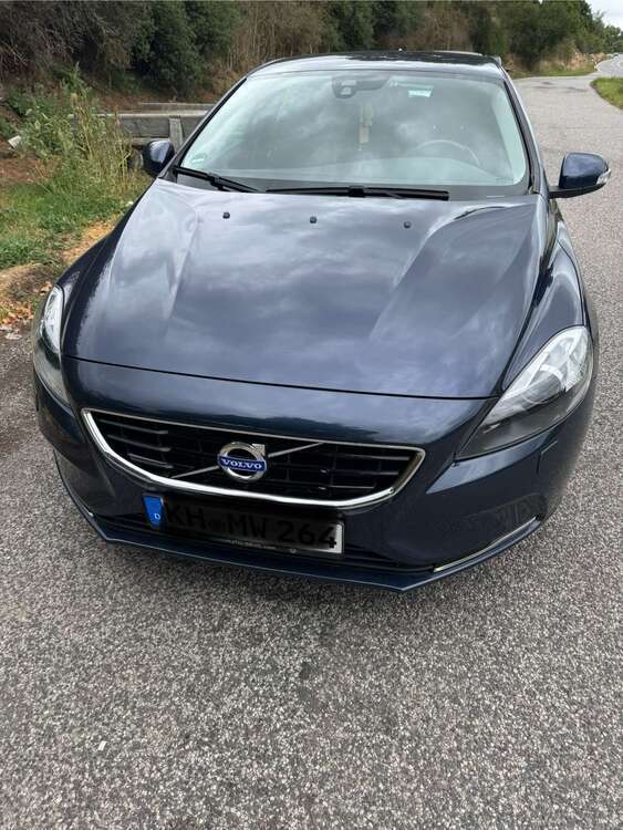 V40
