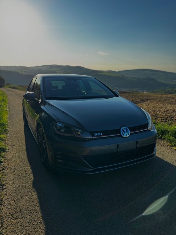VW Golf 98.395 km 18.999 € Rockenhausen 67806
