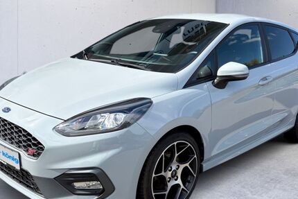 Ford Fiesta 61.119 km 16.490 &euro; Singen 78224