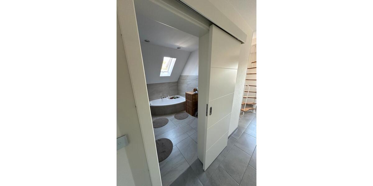 Einfamilienhaus Bergneustadt - 7 Zimmer, 240 m&sup2;, 570.000&euro; | Angebot:26326060