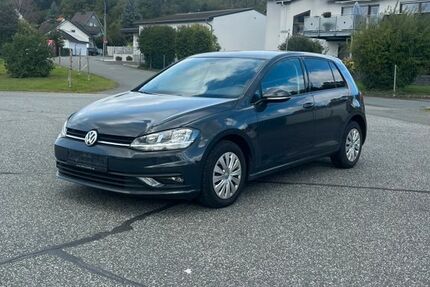 VW Golf 133.000 km 8.350 &euro; Ehringshausen 35630