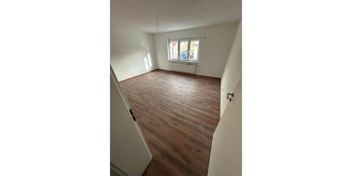 Erdgeschoßwohnung Albstadt - 3 Zimmer, 100 m&sup2;, 950&euro; | Angebot:26022436