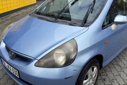 Honda Jazz 150.000 km 2.999 € Berlin 13055
