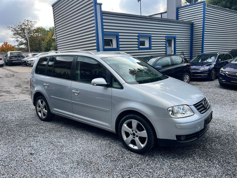 VW Touran 237.000 km 1.900 € Detmold 32758