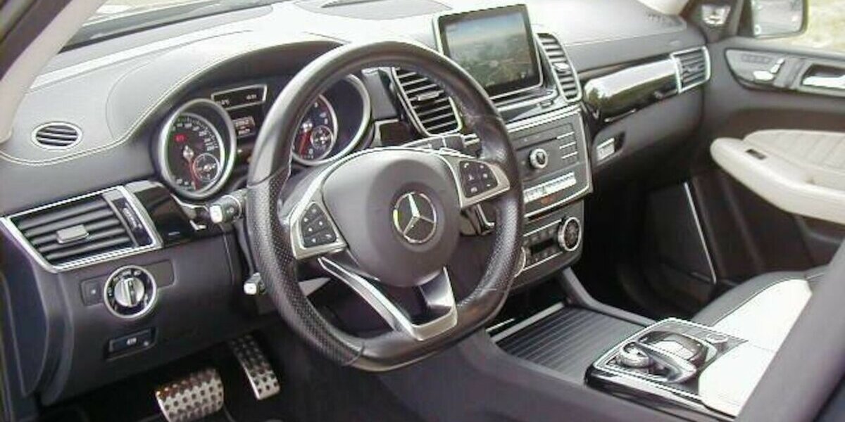 Mercedes-Benz GLE 350 d AMG+BO Sound+PANO+DISTR+360°+ILS+21+Stan 163.180 km 38.999 &euro; Wittmund 26409