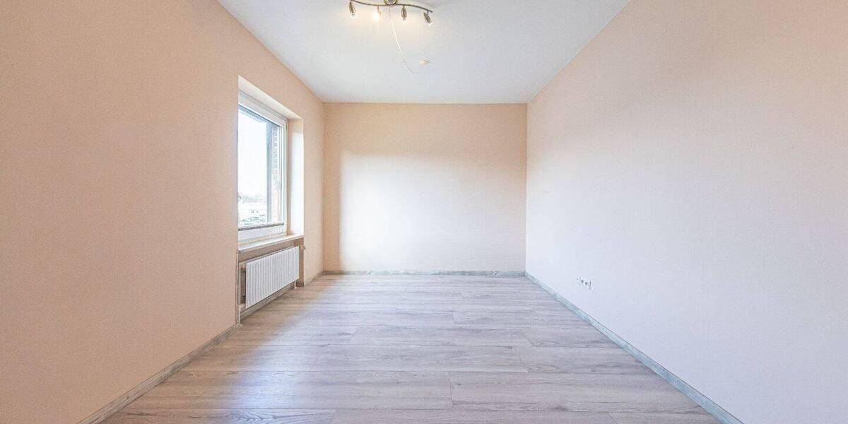 Etagenwohnung Rendsburg - 3 Zimmer, 90 m&sup2;, 150.000&euro; | Angebot:26082809
