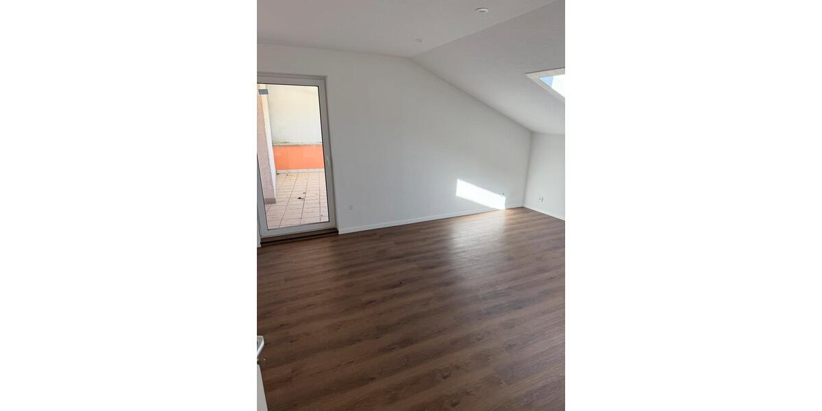 Dachgeschoßwohnung Pohlheim - 4 Zimmer, 105 m&sup2;, 1.500&euro; | Angebot:26285044