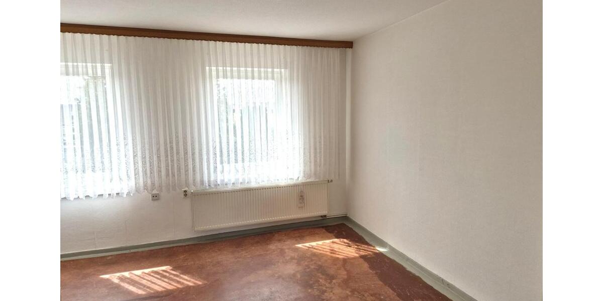 Etagenwohnung Artern - 3 Zimmer, 61 m&sup2;, 350&euro; | Angebot:25872428