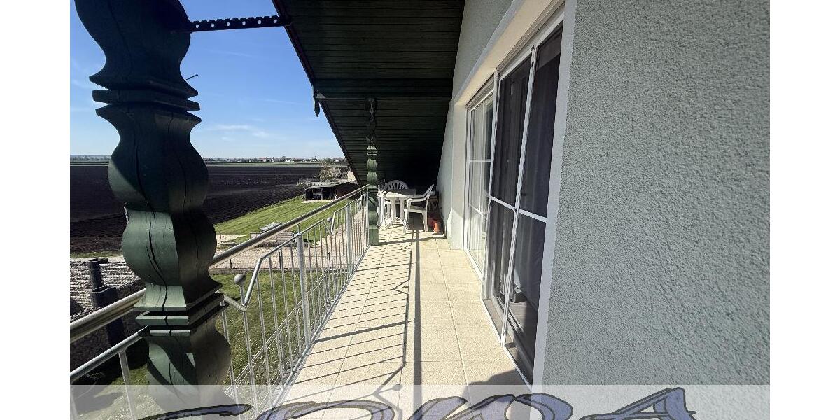 Charmante Dachgeschosswohnung mit Balkon, Garten & Garage in Königsmoos - Ein Objekt von Ihrem Immobilienpartner SOWA Immobilien und Finanzen - 3- Königsmoos Untermaxfeld | Angebot:26785917
