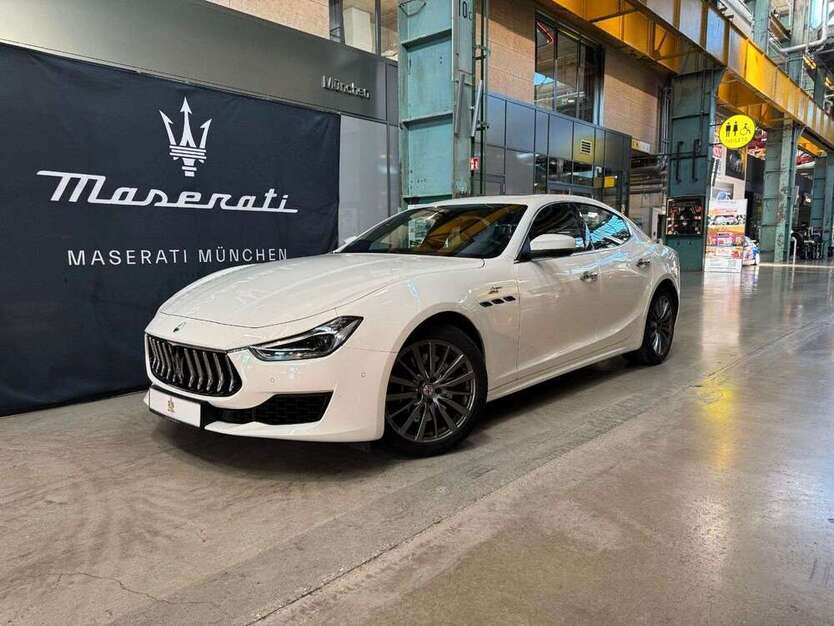 Maserati Ghibli 39.900 km 49.900 € München 80939