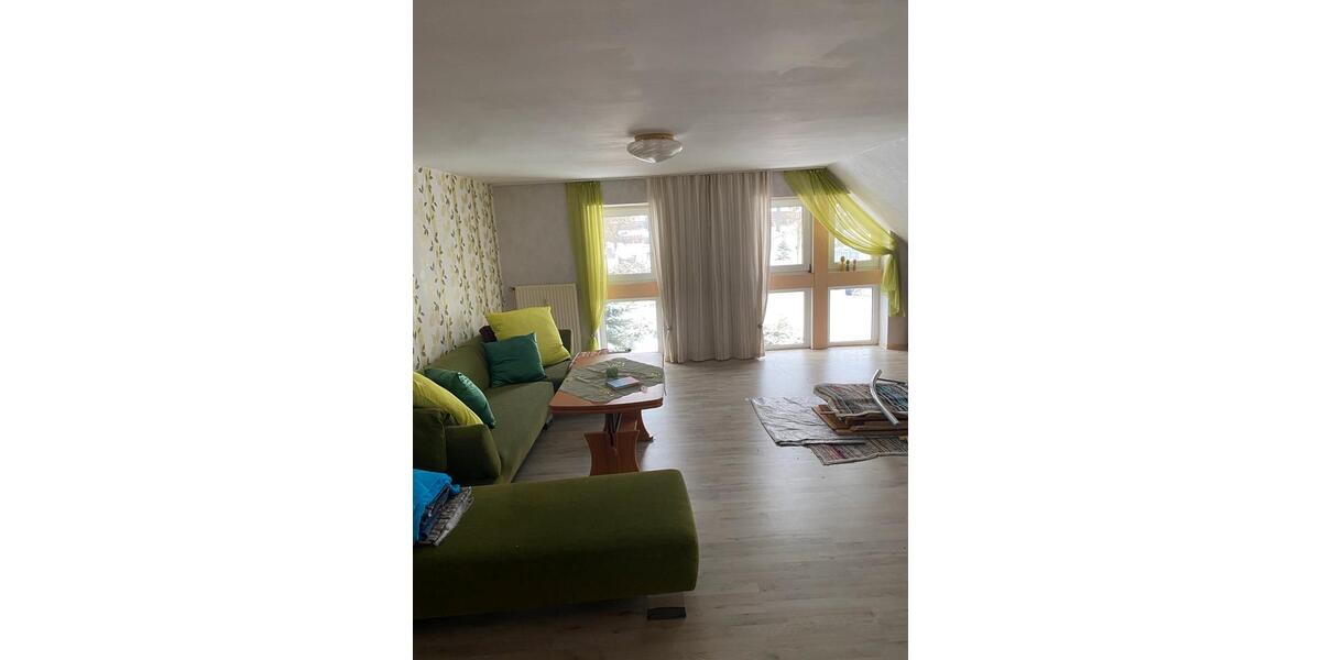 Dachgeschoßwohnung Lüder - 4 Zimmer, 116 m&sup2;, 950&euro; | Angebot:23865055