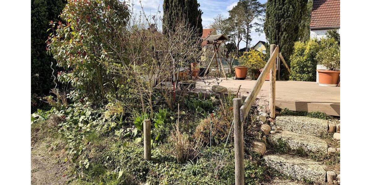 Fast wie im Einfamilienhaus: sonnige Wohnung mit eigenem Garten in U-Bahnnähe - Erdgeschoßwohnung Berlin / Rudow Rudow | Angebot:26072502