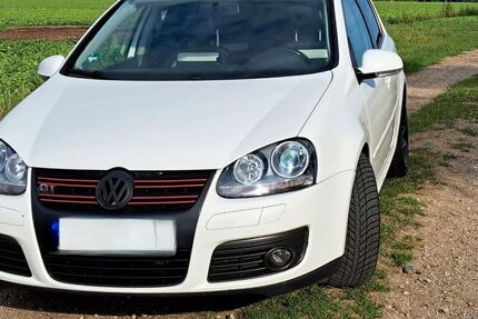 VW Golf 240.233 km 4.175 &euro; Uelzen 29525