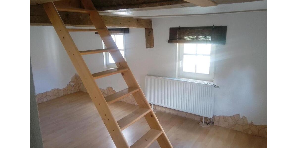 Etagenwohnung Gladenbach - 4 Zimmer, 142 m&sup2;, 1.200&euro; | Angebot:26397959