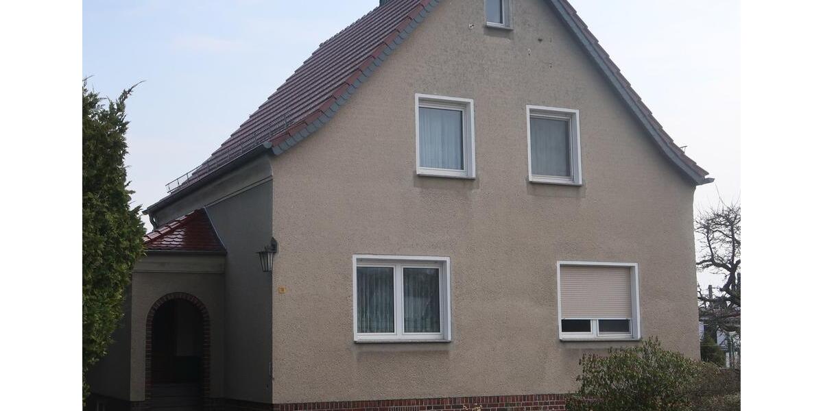 Einfamilienhaus Frohburg - 5 Zimmer, 120 m&sup2;, 220.000&euro; | Angebot:25635482