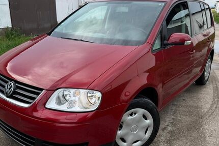VW Touran 267.000 km 2.200 &euro; Griesheim 64347