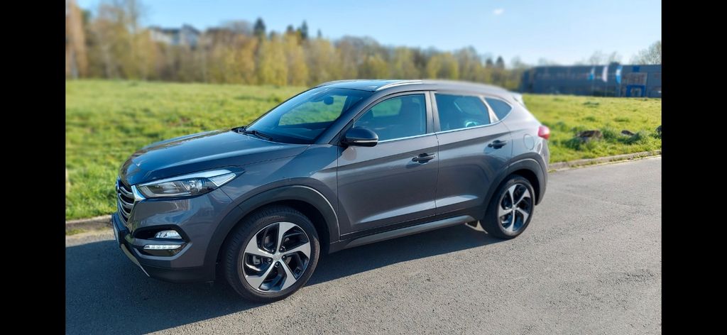 Hyundai TUCSON 107.000 km 12.800 &euro; Hattingen 45529