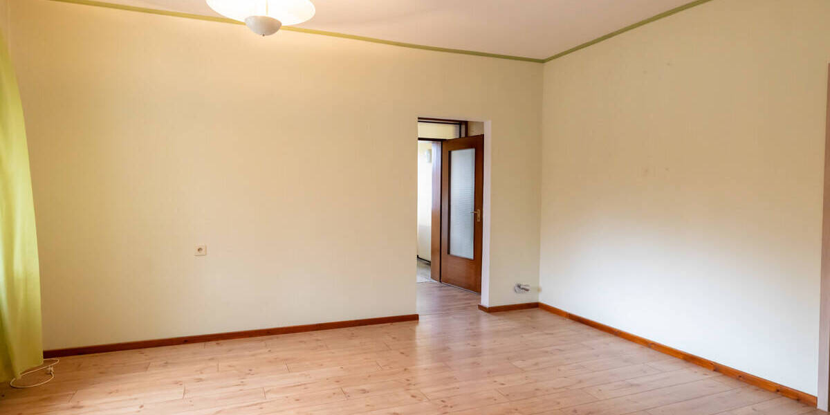 Etagenwohnung Ganderkesee Neuenlande - 6 Zimmer, 145 m&sup2;, 149.000&euro; | Angebot:25846192