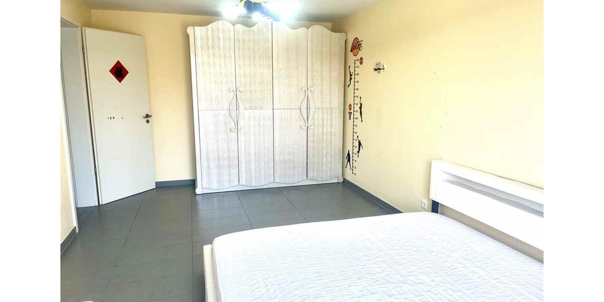 Reihenhaus Neuss Furth-Mitte - 4 Zimmer, 176 m&sup2;, 2.300&euro; | Angebot:26126577