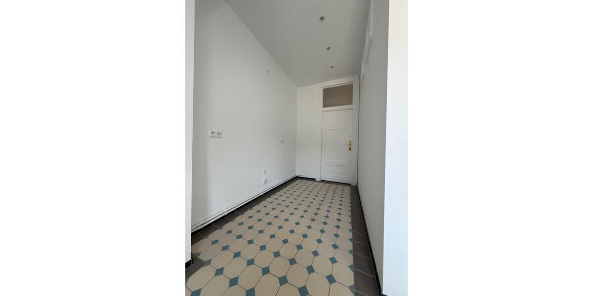 Dachgeschoßwohnung Berlin Steglitz-Zehlendorf - 2 Zimmer, 80 m&sup2;, 1.512&euro; | Angebot:25510565