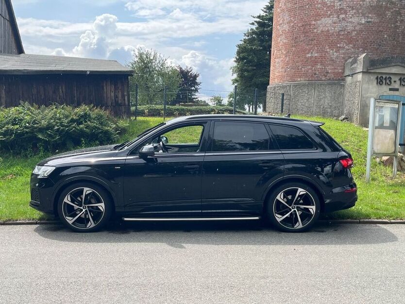 Q7