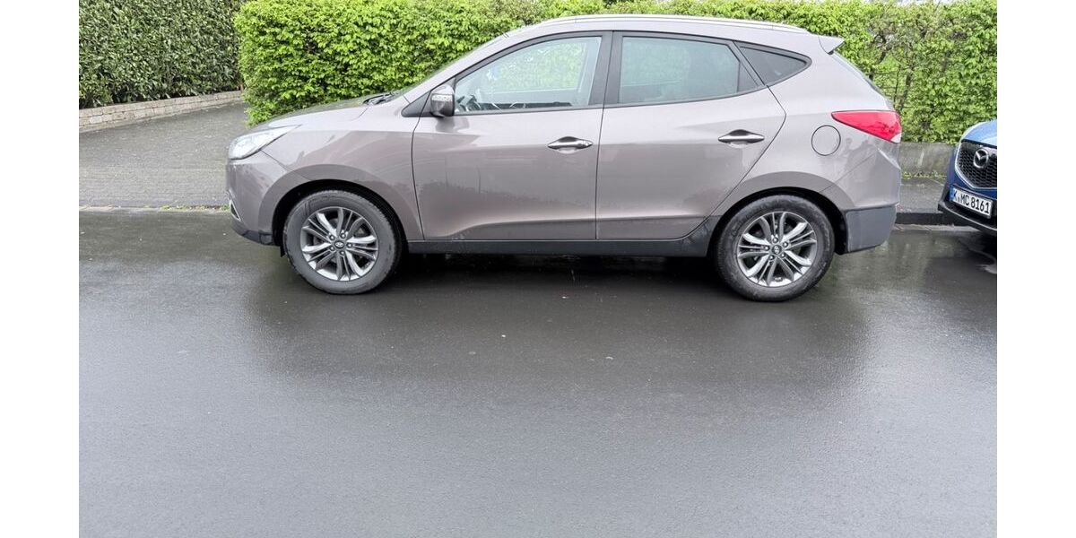 Hyundai ix35 106.000 km 9.500 &euro; Leverkusen 51373