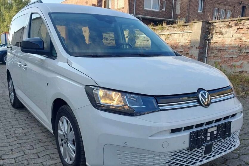 VW Caddy 138.998 km 22.000 € Paderborn 33102