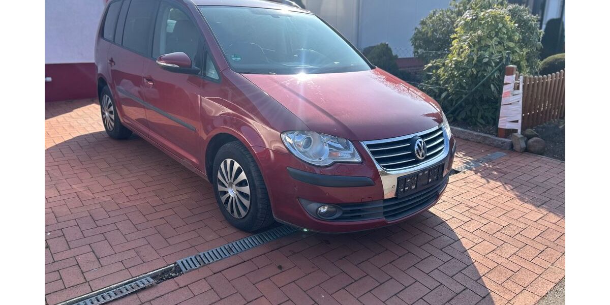 VW Touran 215.452 km 3.190 &euro; Petershagen 32469