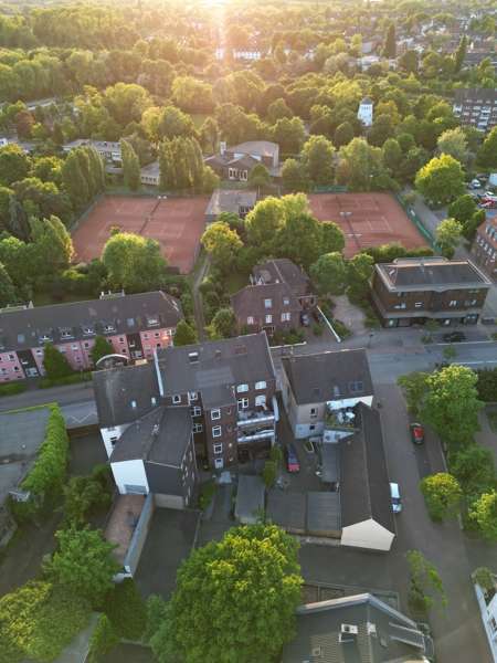 Haus zum Kaufen in Duisburg 742.000 € 480 m²