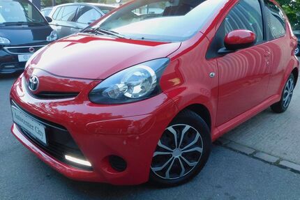 Toyota Aygo (X) 72.250 km 7.300 &euro; Hamburg 22043
