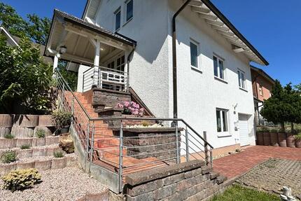 Haus Waldbröl - 6 Zimmer, 126 m&sup2;, 1.500&euro; | Angebot:26229000