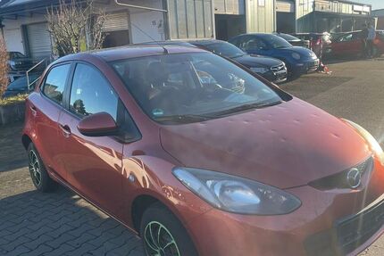 Mazda 2 186.000 km 899 &euro; Baindt- Schachen 88255