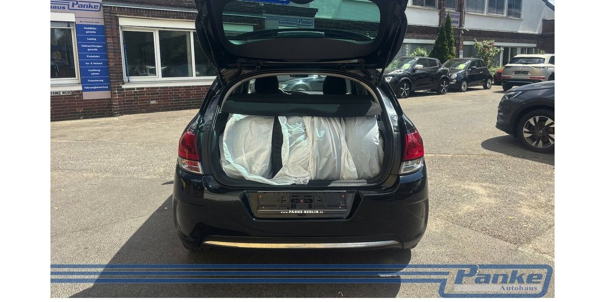 Citroen C4 Selection 120 EAT6*SHZ*DAB*NAV*BT*Tempo* 111.305 km 9.990 &euro; Berlin 13187