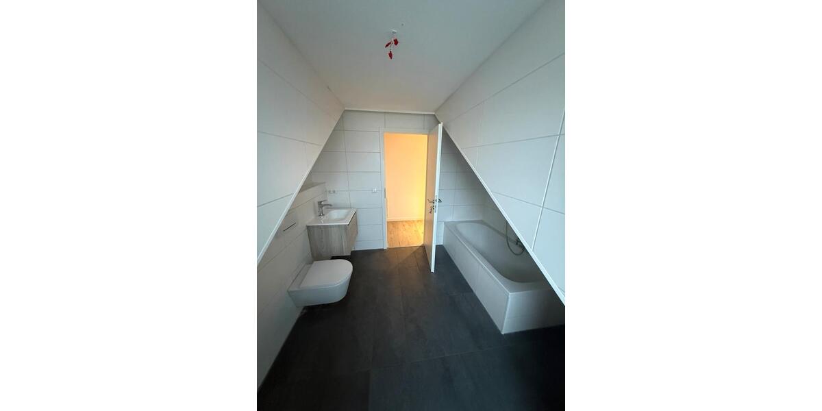 Dachgeschoßwohnung Augsburg Haunstetten-Siebenbrunn - 3 Zimmer, 67 m&sup2;, 1.300&euro; | Angebot:24847294