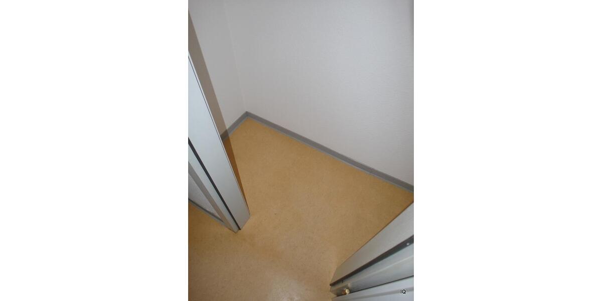 Etagenwohnung Meißen - 2 Zimmer, 51 m&sup2;, 305&euro; | Angebot:26347835