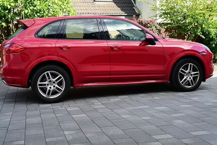 Porsche Cayenne 178.000 km 21.400 &euro; Solingen 42653