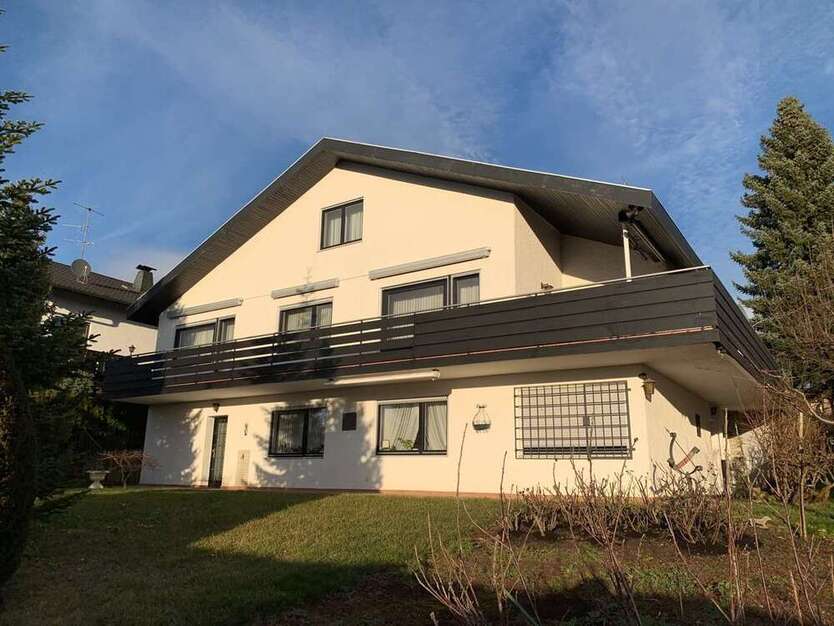 Haus zum Mieten in Plochingen 1.900 € 237 m²