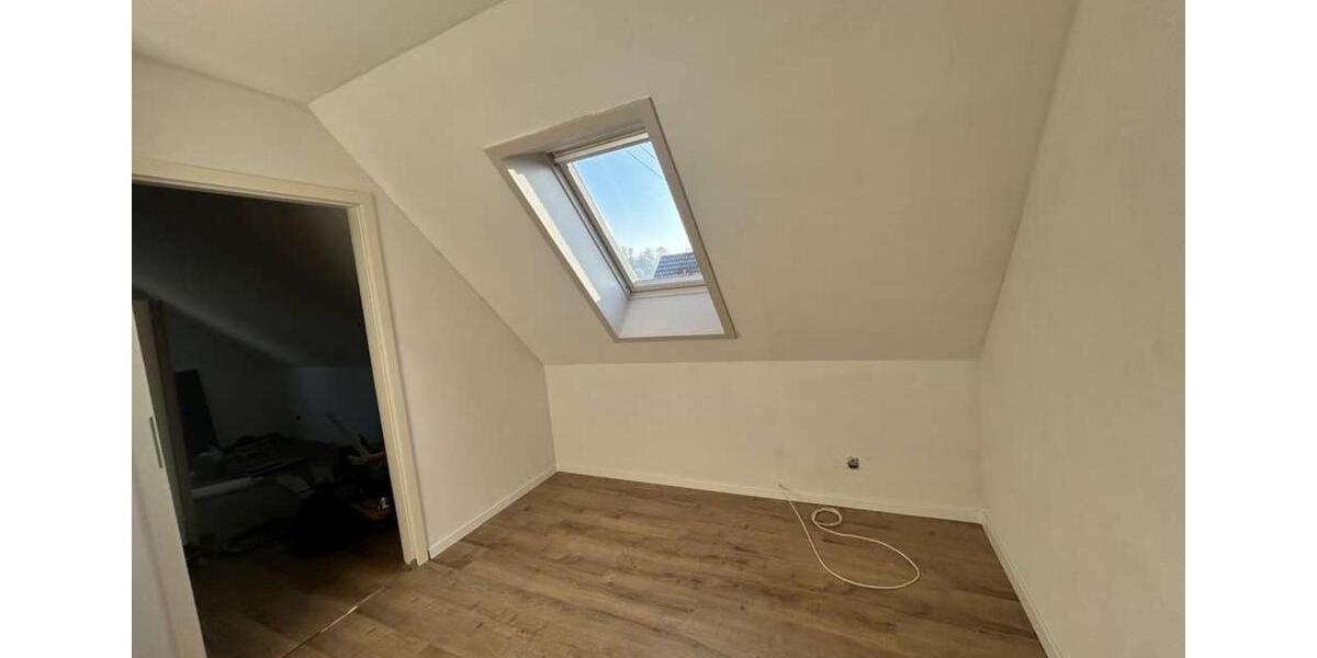 Dachgeschoßwohnung Neckargemünd - 2.5 Zimmer, 74 m&sup2;, 720&euro; | Angebot:24833689