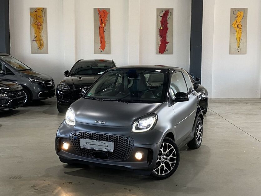 Smart ForTwo 4.897 km 16.490 € Frankfurt 60386