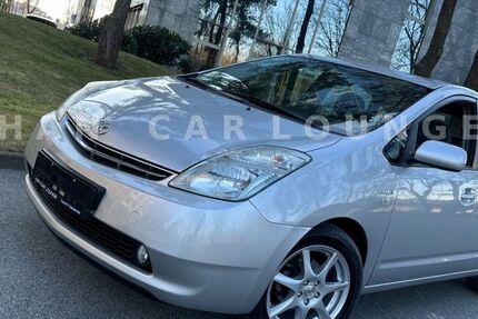 Toyota Prius 80.000 km 6.900 € Nürnberg 90431
