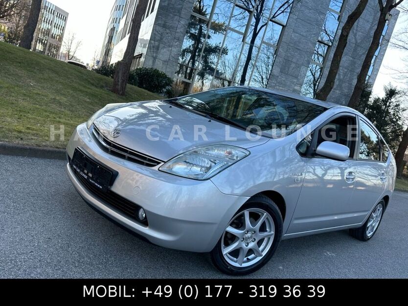Toyota Prius 80.000 km 6.900 € Nürnberg 90431